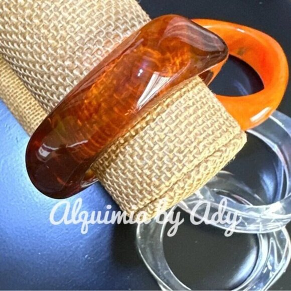 Color amber Acrylic Chunky statement bangle bracelet - Picture 2 of 2